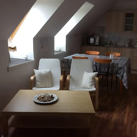 Holmegaarden B & B-k Couette-café Bro (Aeroe)
