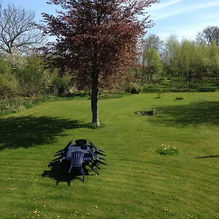 Holmegaarden B & B-k Couette-café 3*