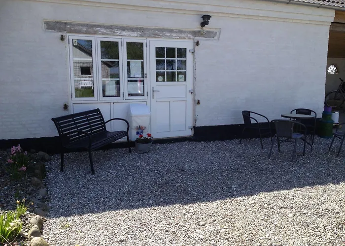 Bed & Breakfast Holmegaarden B & B-k Bro (Aeroe)