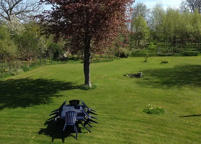 Holmegaarden B & B-k Bed & Breakfast 3*