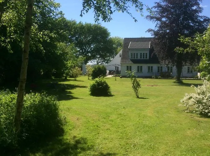 Holmegaarden B & B-k Bed & Breakfast Bro (Aeroe)