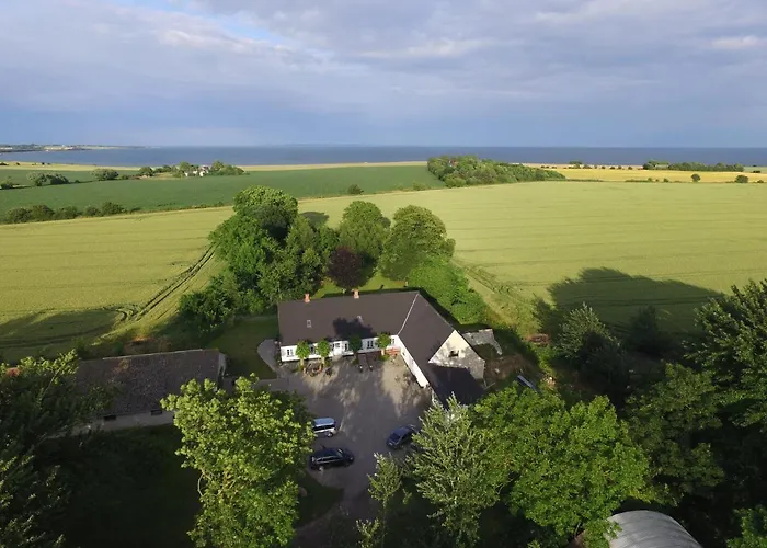 Bed & Breakfast Holmegaarden B & B-k Bro (Aeroe)